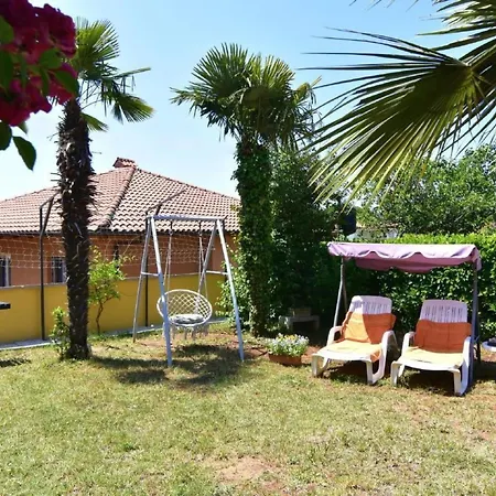 Mit Blick Auf Wasser By Interhome