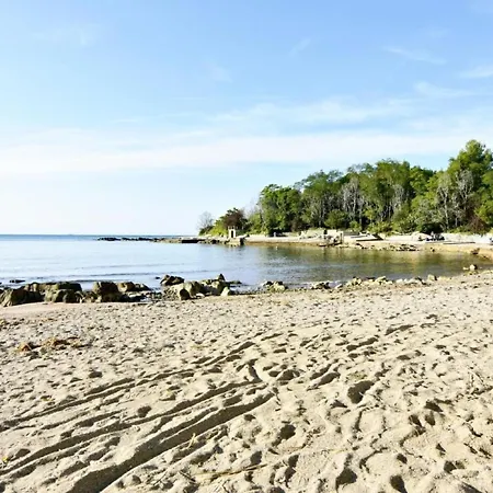 Appartement Mit Blick Auf Wasser By Interhome *
