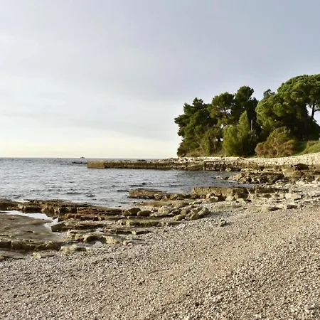Mit Blick Auf Wasser By Interhome Bašanija