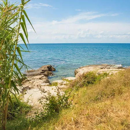 Mit Blick Auf Wasser By Interhome * Bašanija