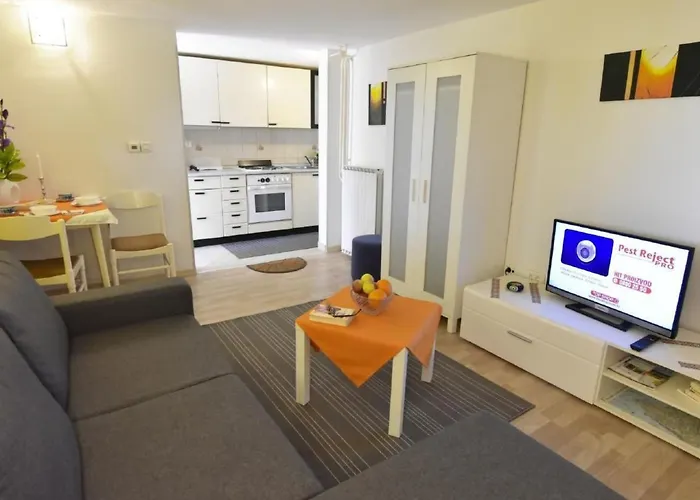 Mit Blick Auf Wasser By Interhome * Basanija