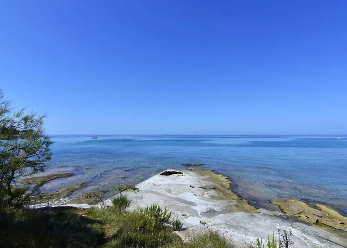 Mit Blick Auf Wasser By Interhome