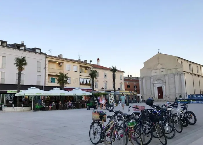 Apartment Mit Blick Auf Wasser By Interhome Basanija